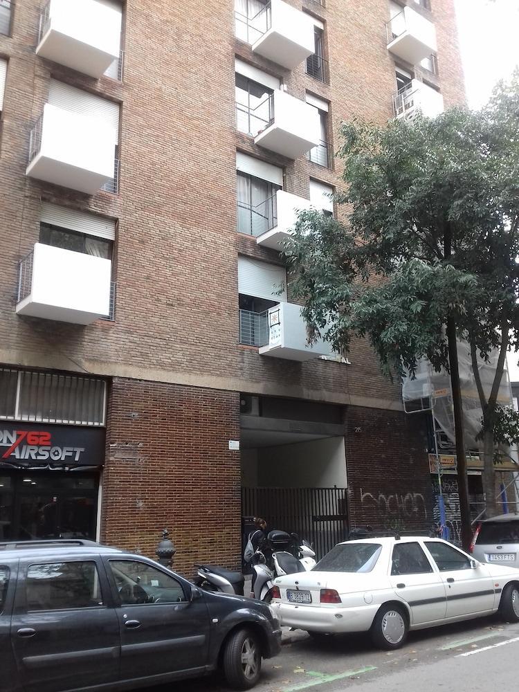 מלון ברצלונה Brustar Sagrada Familia מראה חיצוני תמונה